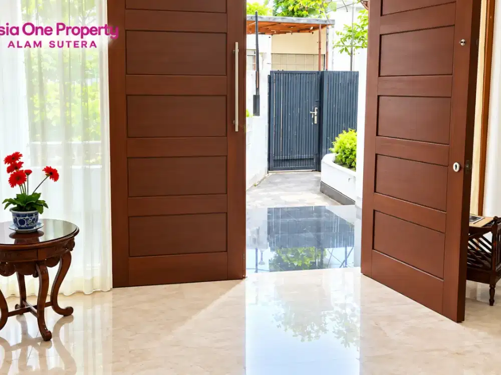 DI JUAL RUMAH DAERAH KRAMAT PELA KEBAYORAN BARU DI JAKARTA SELATAN