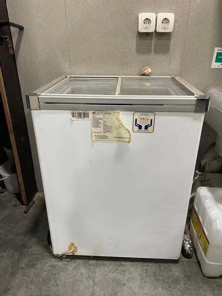 Jual GEA Freezer Display Counter SD-100 100L Bekas