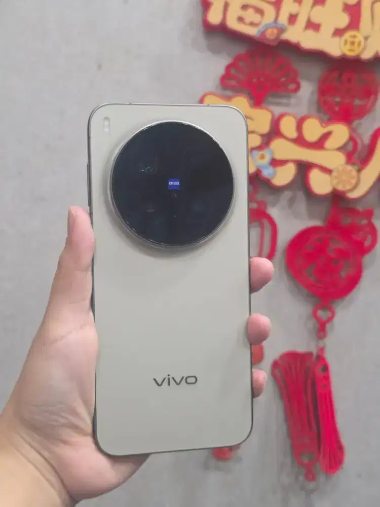 Second Vivo X300 Pro 5G ex display 16+16/512GB garansi November 2026