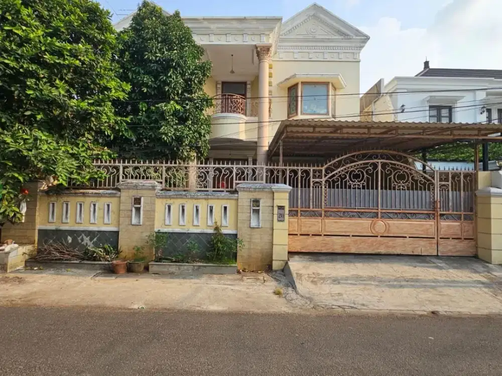 DIJUAL RUMAH AREA PREMIUM PANGLIMA POLIM KEBAYORAN BARU JAKARTA SELATAN