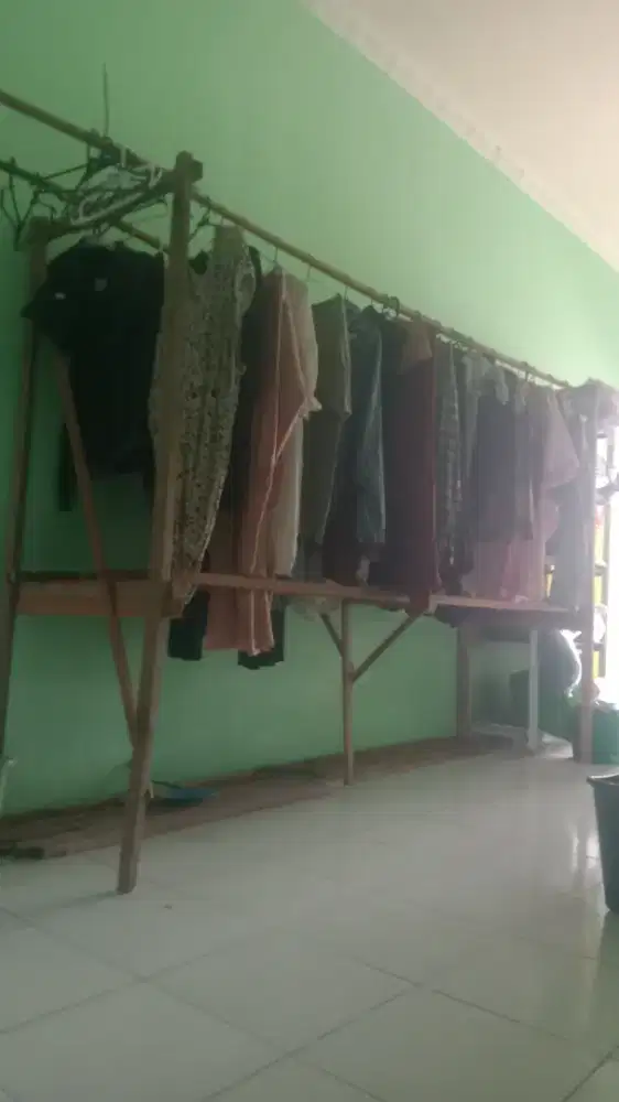 Cari karyawati laundry .lipat.setrika.pacing