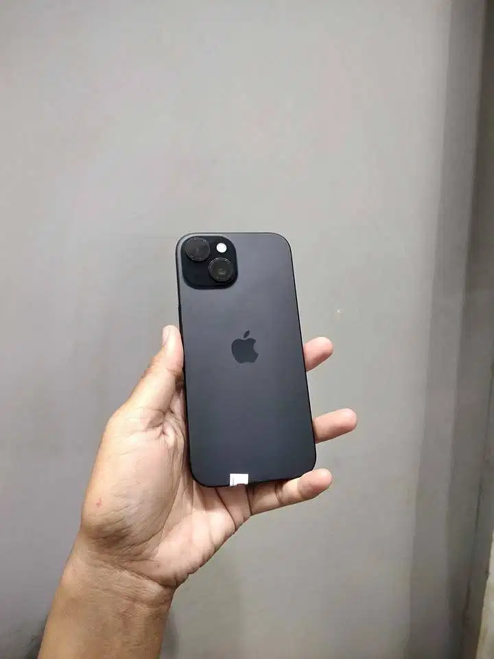 iPhone 15 128 Second Resmi iBox Fullset