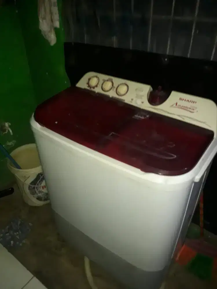 Mesin cuci 2 tabung SHARP