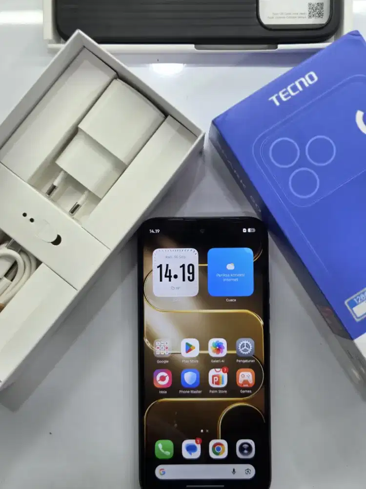 Tecno spark 50 8/128gb 
Fullset mulus nominus