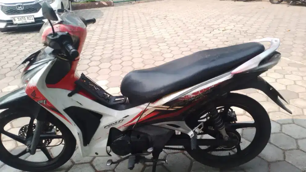 Honda Supra X 125 Helm In