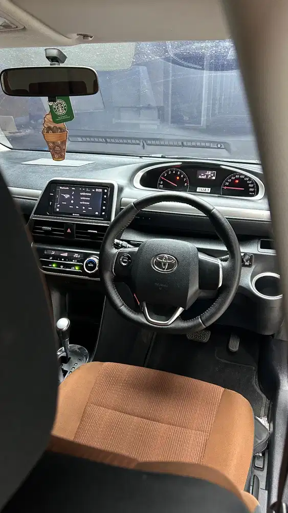 TOYOTA SIENTA V 1.5 AT 2017 {GARANSI MESIN&TRANSMISI}