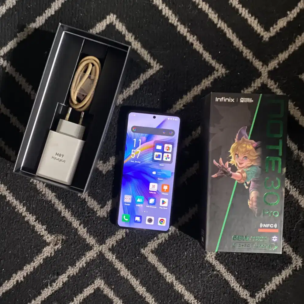 Infinix Note 30 Pro 8+8/256 Fullset Original, Mulus dan Murah !