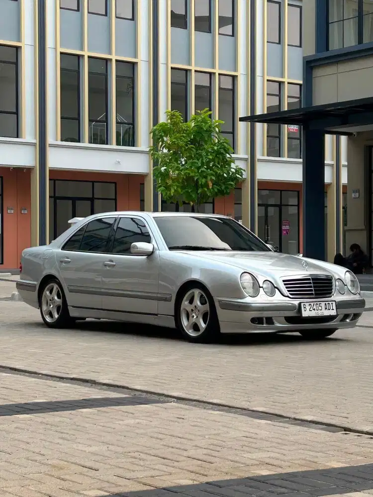 Mercedes Benz Mercy E320 W210 New Eyes Tahun 2000