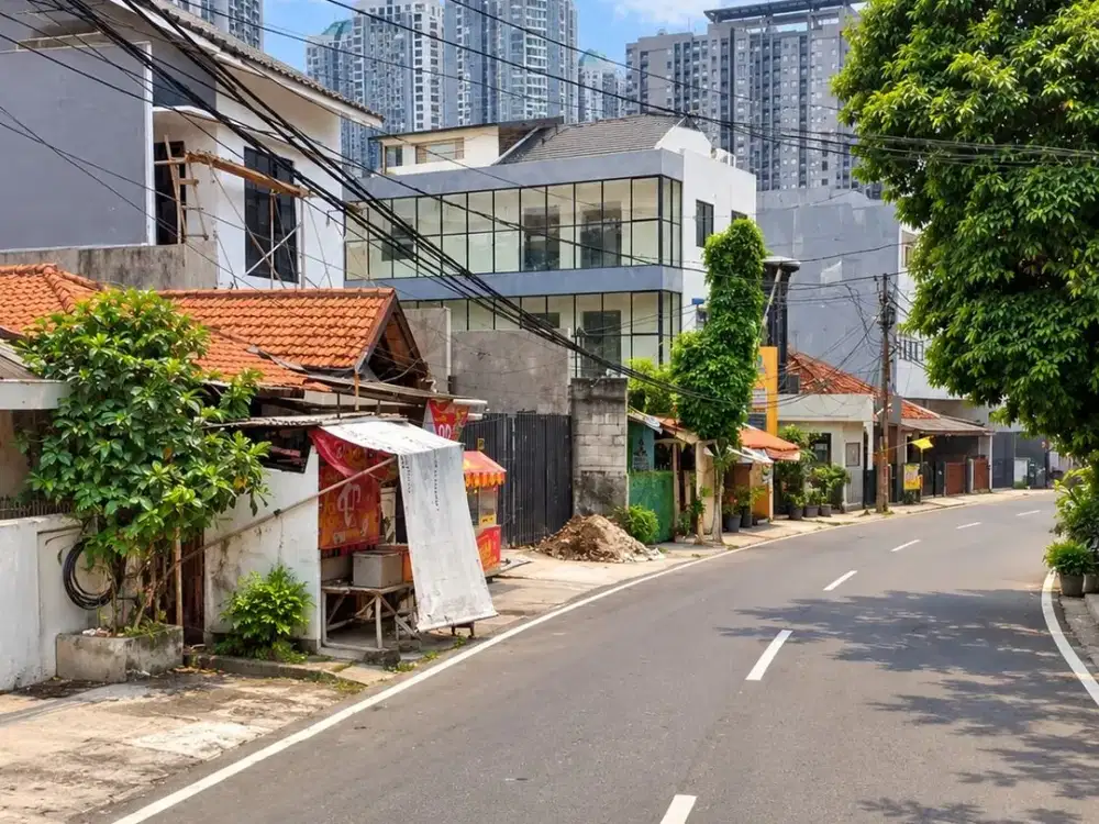 DIJUAL CEPAT! RUMAH LAMA HITUNG TANAH PINGGIR JALAN  DEKAT UNIJI KEMANGGISAN, PALMERAH JAKARTA BARAT