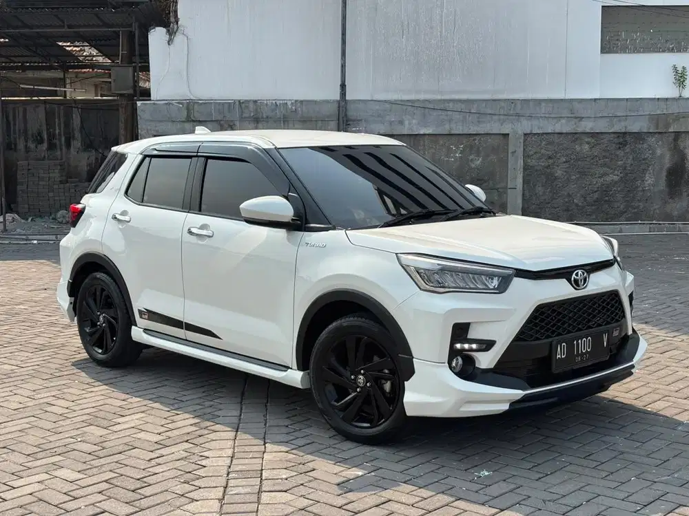 KM 20 RB TOYOTA RAIZE GR 2022
