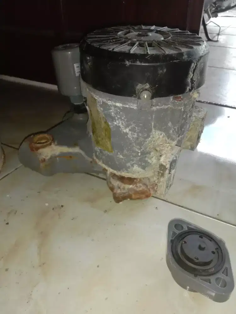 Menerima jual beli pompa air bekas borong atau satuan