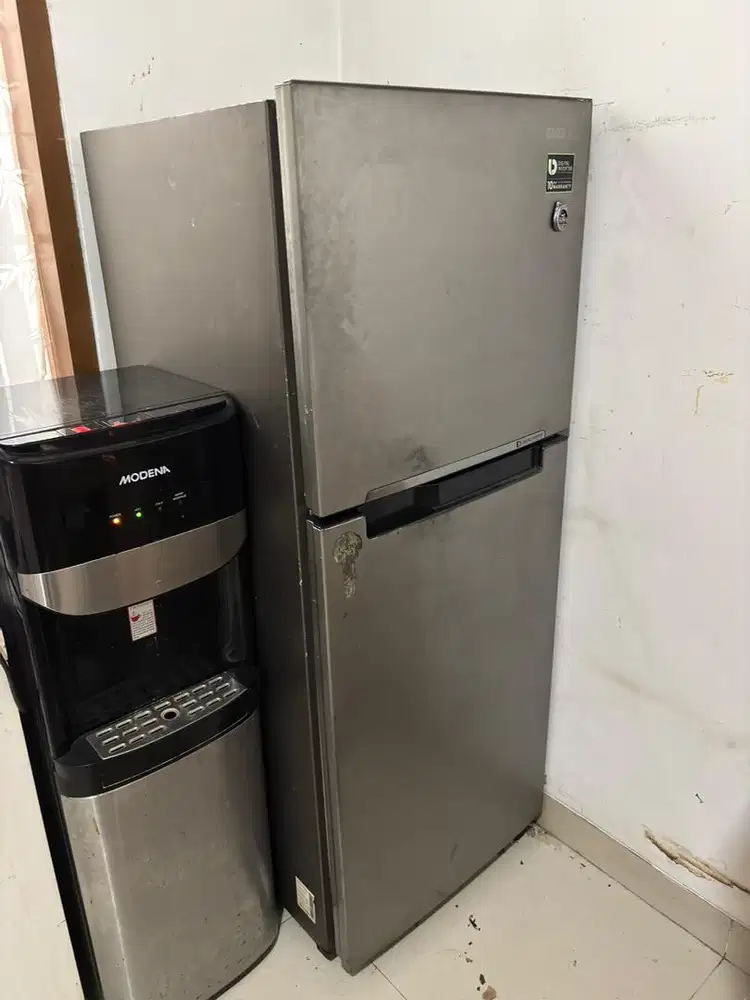 Kulkas Samsung 2 Pintu Digital Inverter Silver