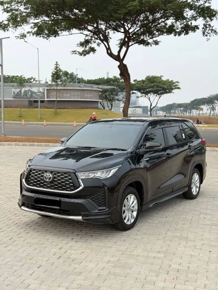 Innova Zenix V HV Modelista 2023