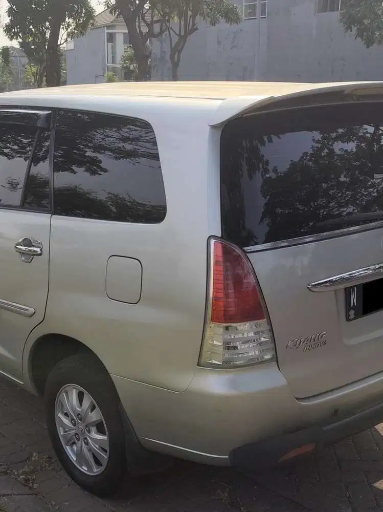 Toyota Kijang Innova 2007 Bensin