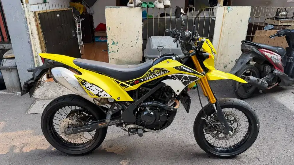KAWASAKI D-TRACKER 150 SE 2019