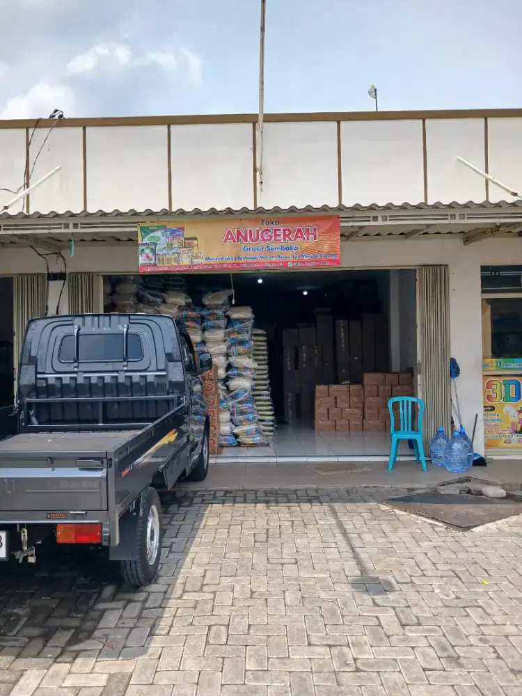 Dibutuhkan Tenaga kerja serabutan.
