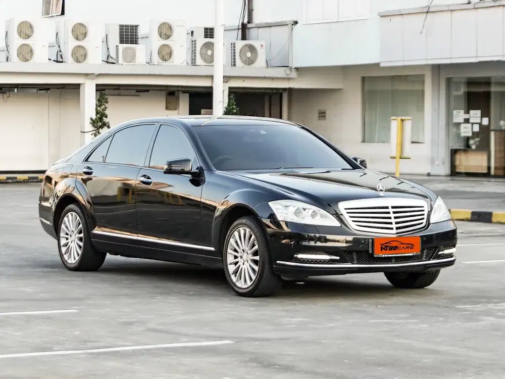 Mercy S300 AT 2011 Hitam