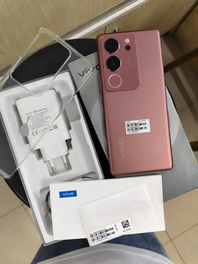 Vivo V29 5G Ram 8/256 GB Mulus Like New siapa cepat