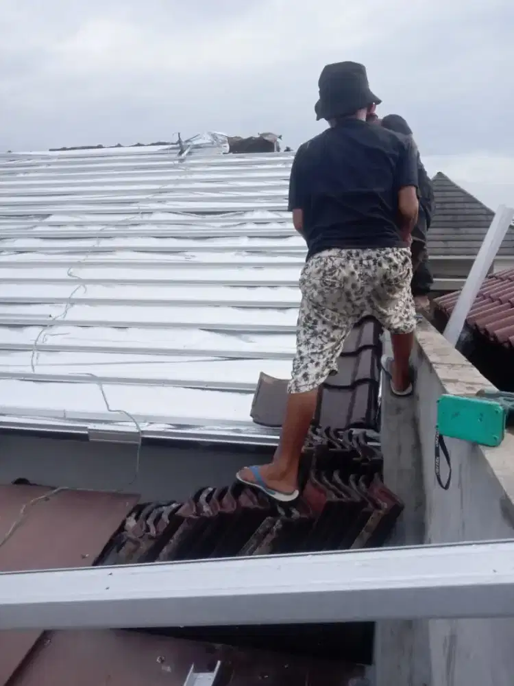 Renovasi atap rumah baja ringan