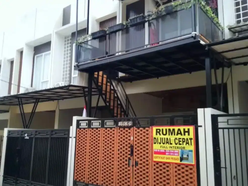 JUAL CEPAT RUMAH BARU SIAP HUNI 3 LANTAI  SANGAT STRATEGIS LINGKUNGAN ASRI DALAM CLUSTER TAPOS DEPOK