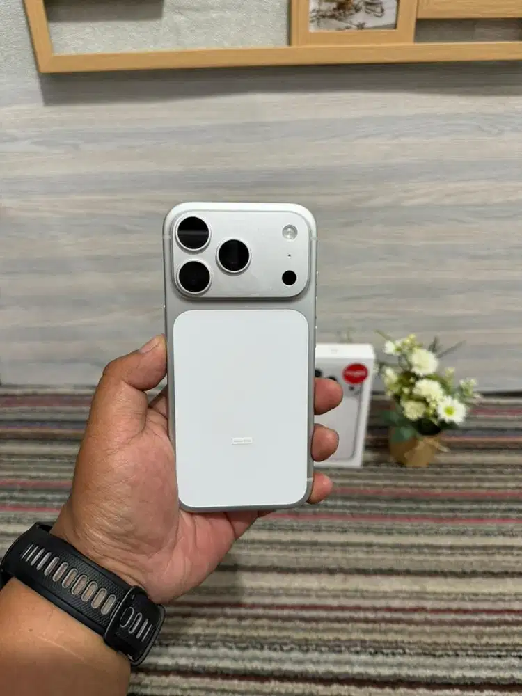 Iphone 17 pro 256gb ibox umur 2 minggu masih baru