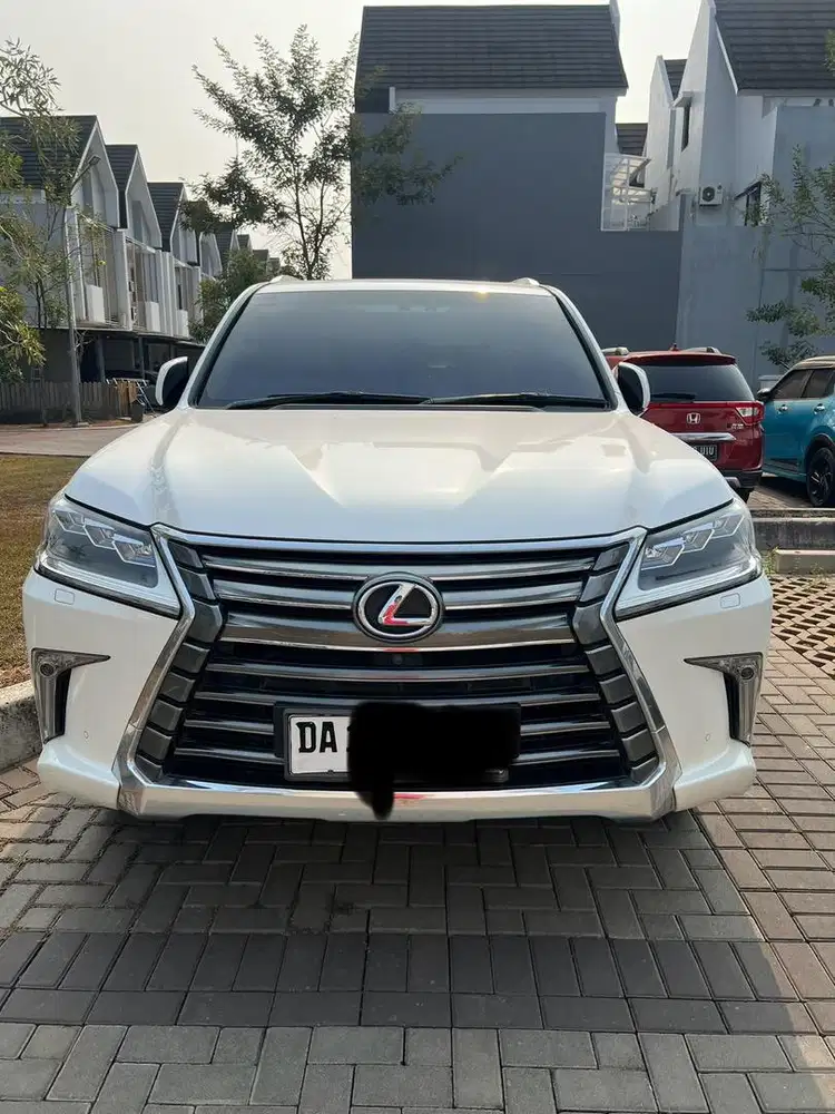 MOBIL LEXUS LX 570