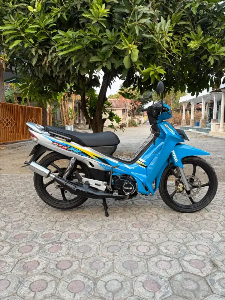 2 Yamaha fiz r 2004 & 1999