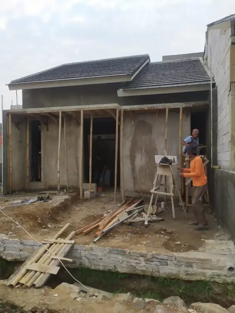 Renovasi atap rumah baja ringan dan plafon PVC