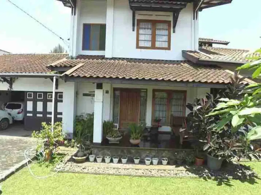 DIJUAL RUMAH MEWAH 2 LT HARGA MURAH BISA NEGO LOKASI LEMBANG BANDUNG