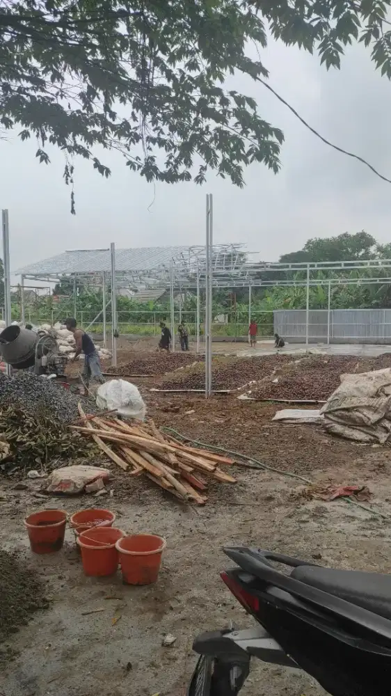 Gudang rangka atap baja ringan