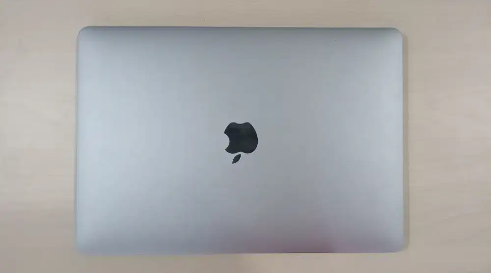 MacBook Pro 2017 13 inch 8/256 TouchBar