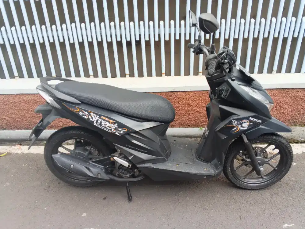 JUAL CEPAT Honda Beat Street New 2022, Super Mulusss.. Full Ori..