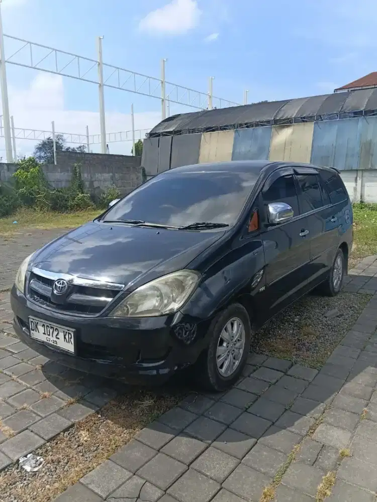 Toyota Kijang Innova 2.0 V Bensin Manual 2006 Hitam