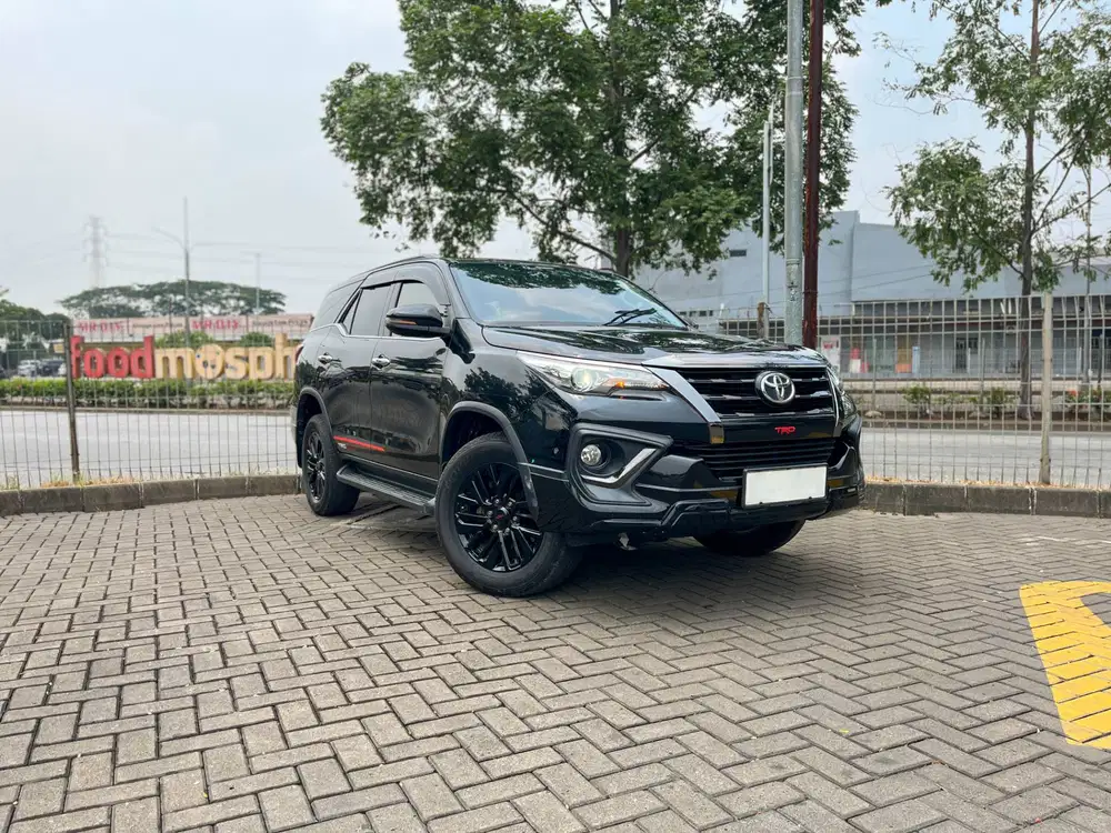 FORTUNER 2.4 VRZ 4X2 AT