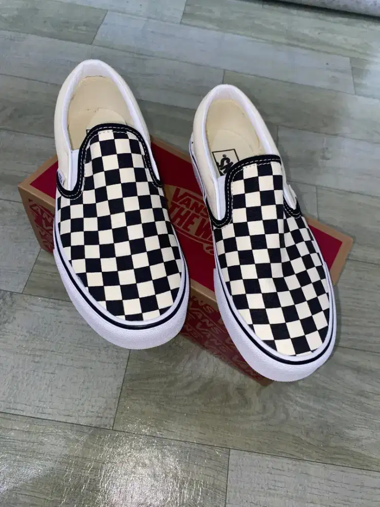 Sepatu vans, slip on