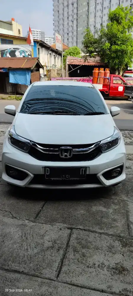 Brio E antik  km rendah