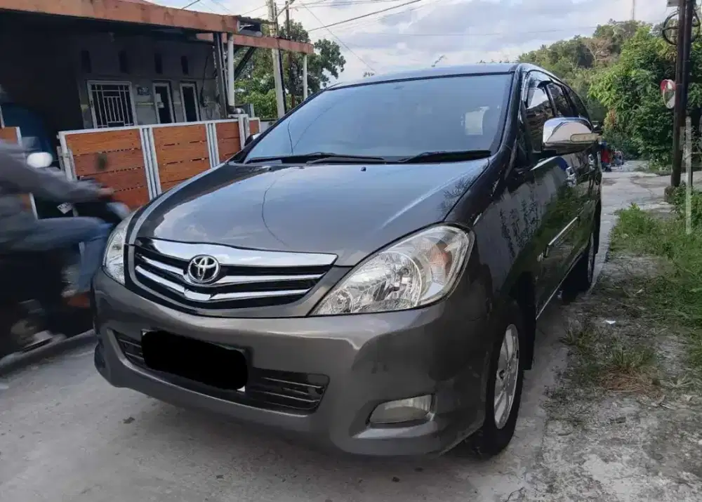 2009 Toyota Kijang Inova V Luxury