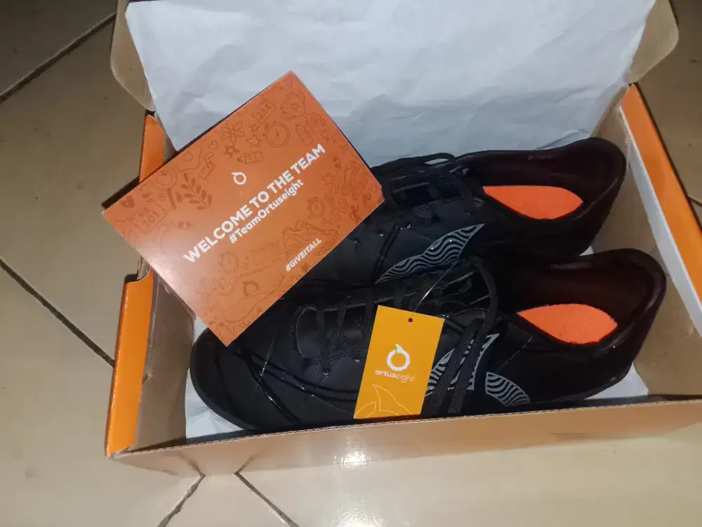 Sepatu Futsal Hang Zenith — warna Black