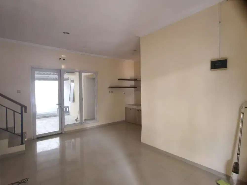 Rumah Minimalis di Metland Menteng Cakung – 3+1 KT, 3 AC, Harga 60 Juta/Tahun!