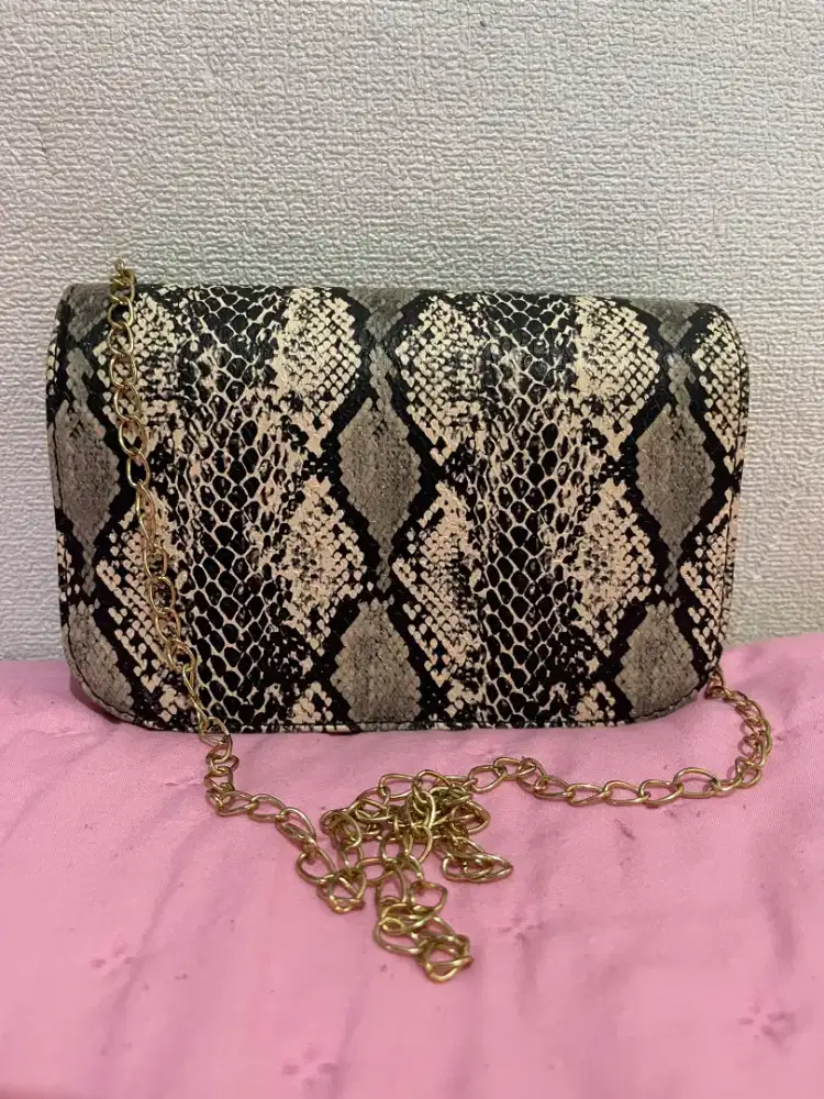 Dompet Cluth Motif Preloved