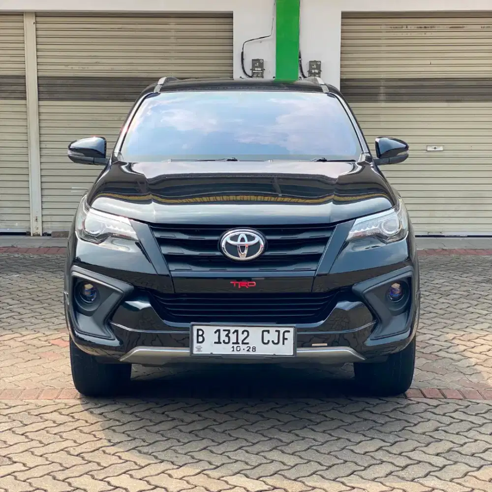 TOYOTA FORTUNER 2.4 TRD AT 4x2 2019