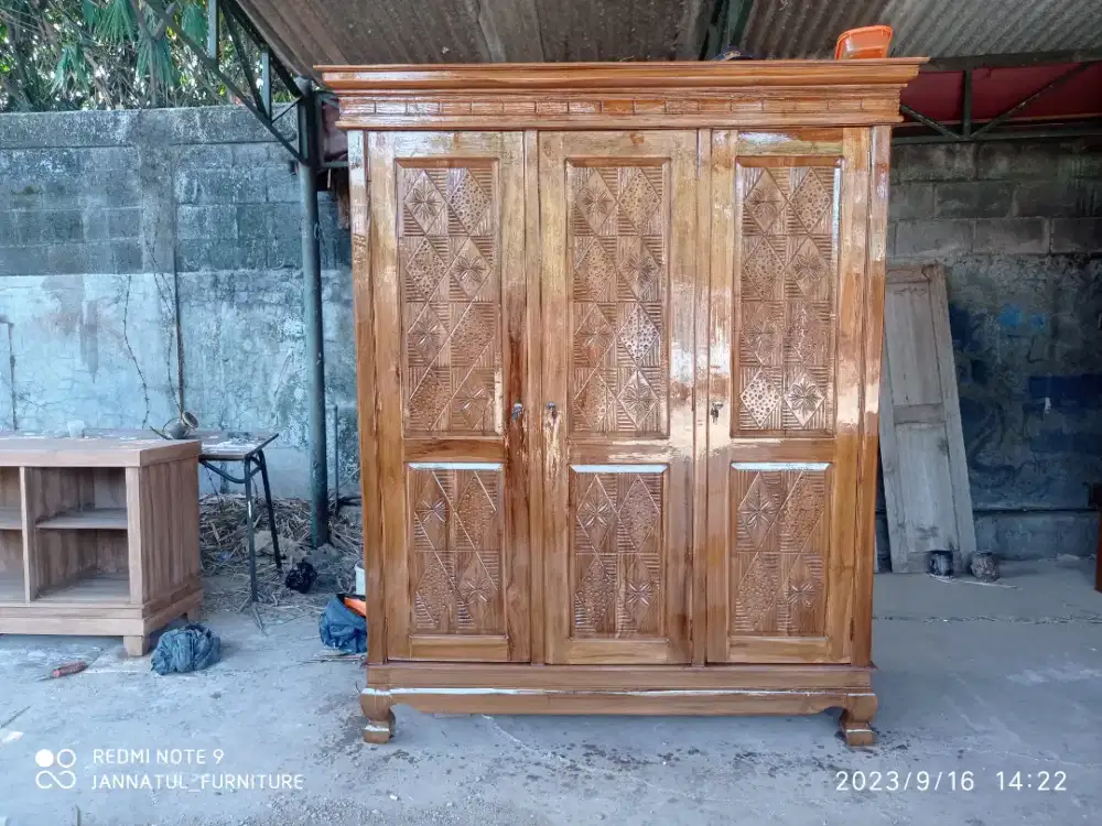Lemari full kayu jati pintu 3