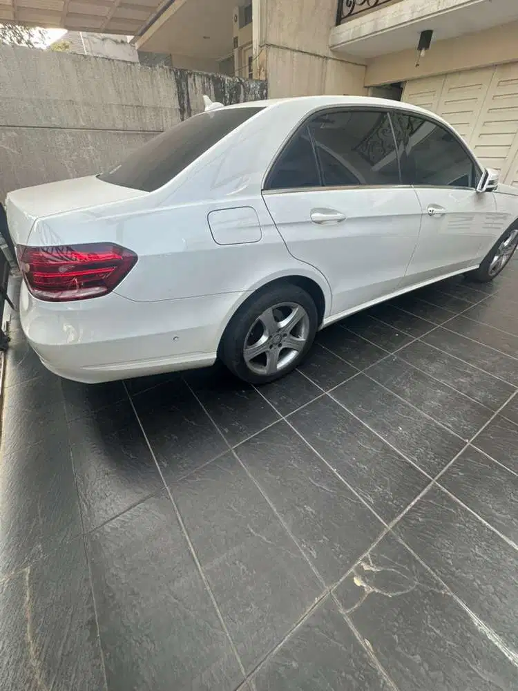 Mercedes-Benz E200 2014 Bensin