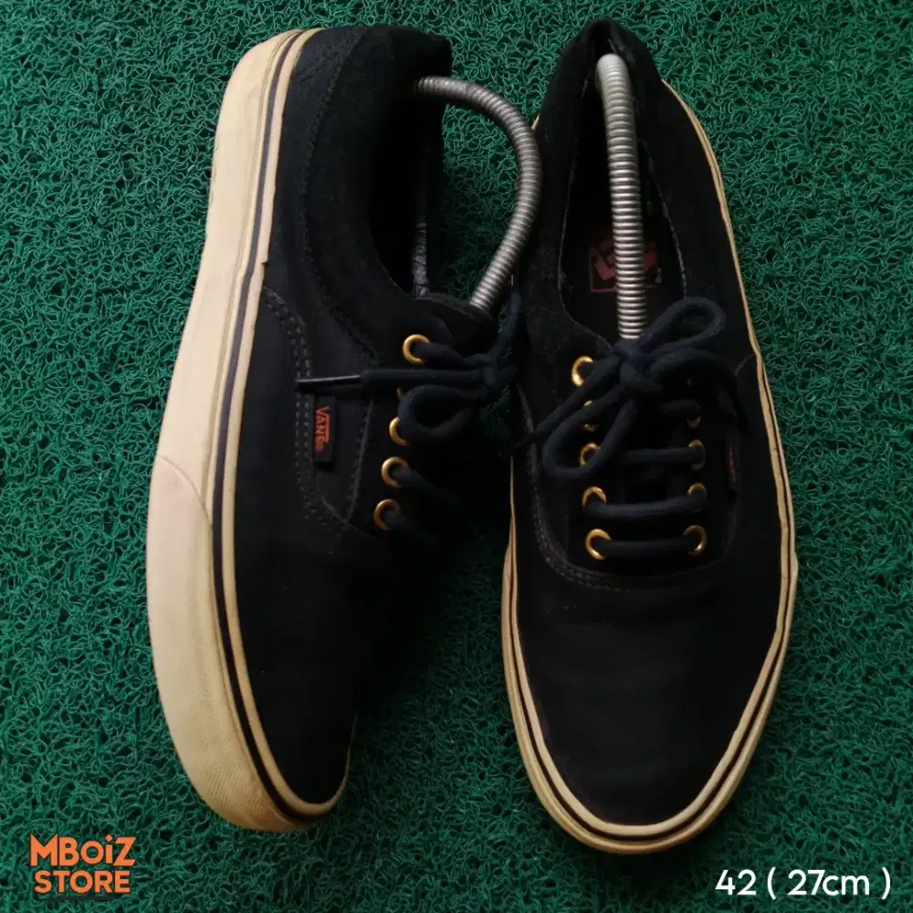 Sepatu VANS AUTHENTIC
