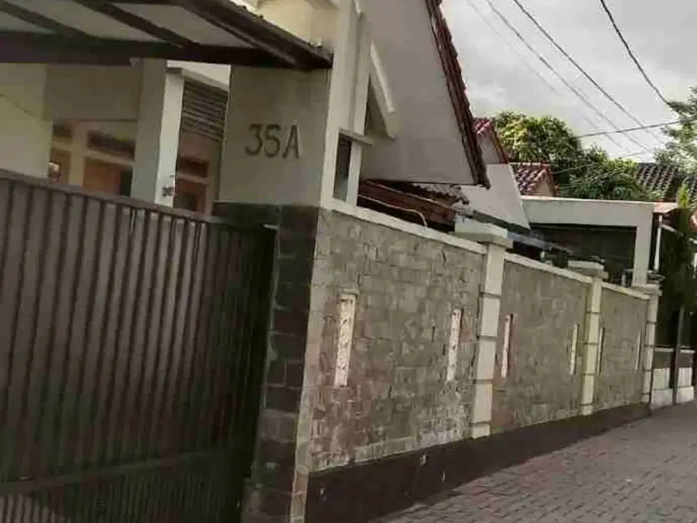 Rumah Asri Siap Huni Di jl. Damai_ jl. Kaliurang Dekat PLN Banteng, Hotel HYATT, Kampus UGM