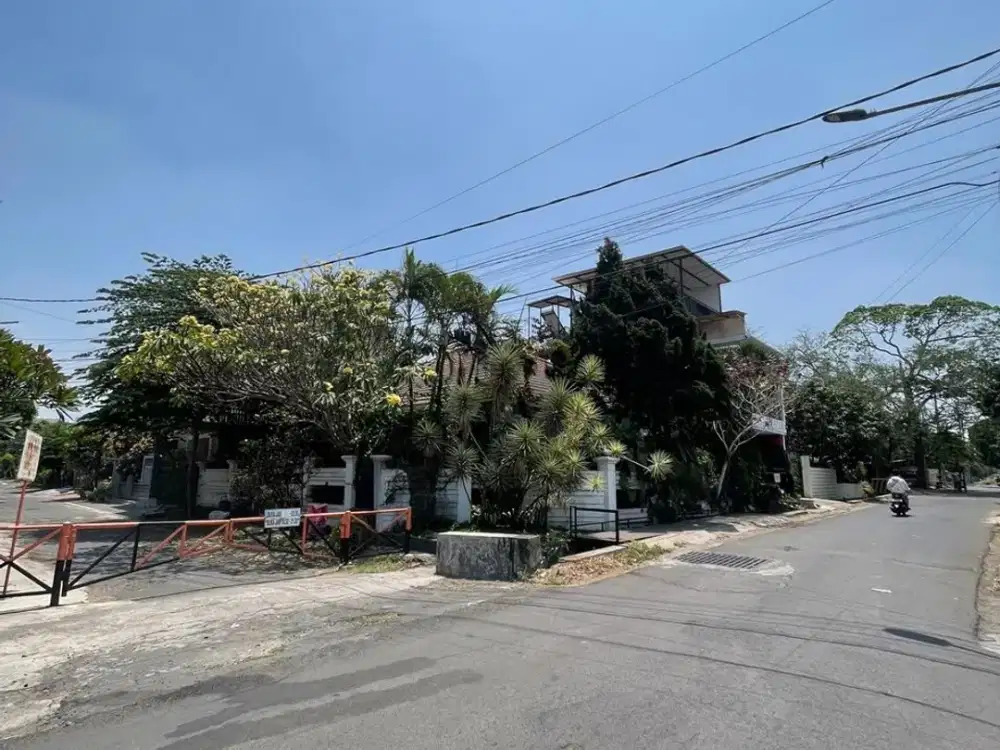 DIJUAL RUMAH HOOK JALAN BUNGA BUNGA SUHAT KOTA MALANG DEKAT KAMPUS UB