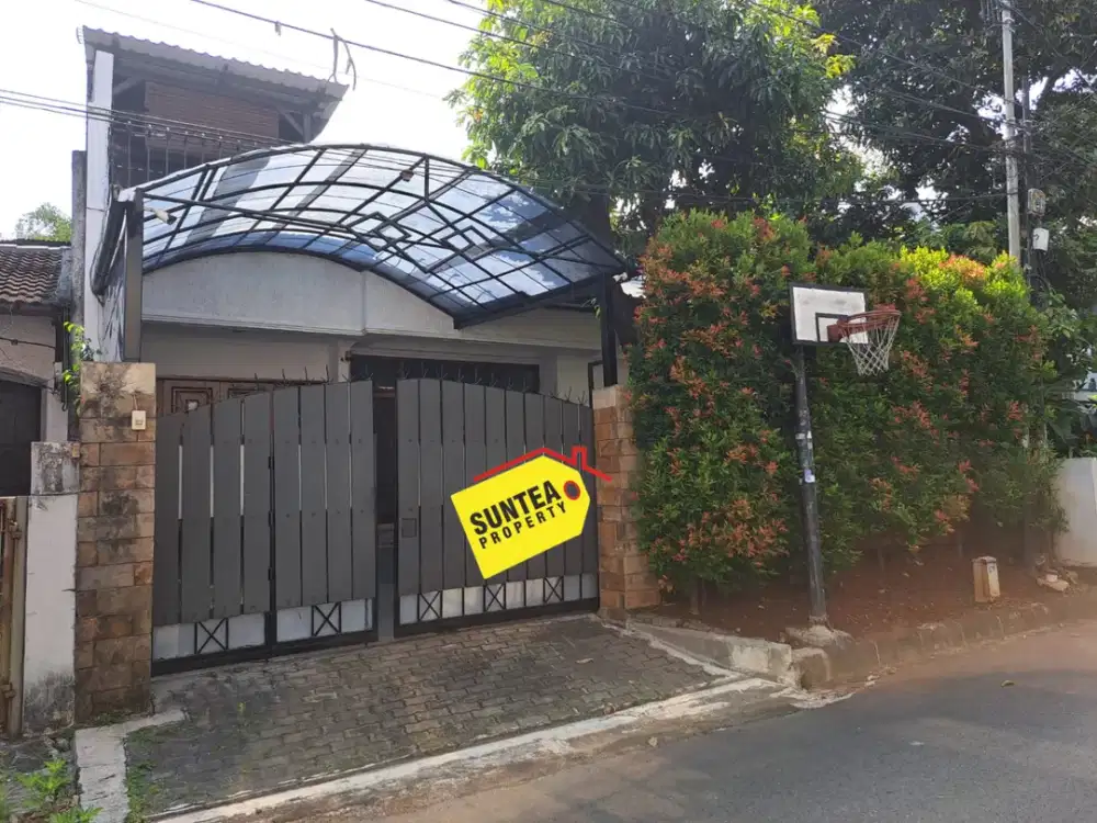 Rumah Premium 2 Lantai LT 245m² 6 KT Pondok Indah Jakarta Selatan Nego!