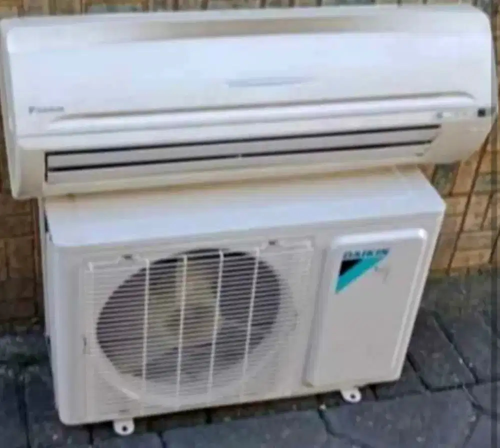 Jual ac Daikin 1pk lowwat 700 watt kondisi 95% ori semua