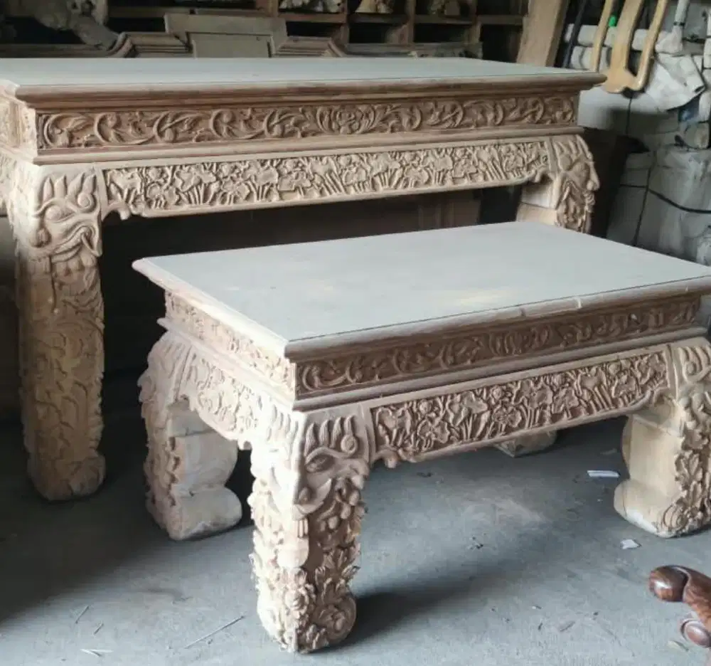 One Ser Carved relief altar table