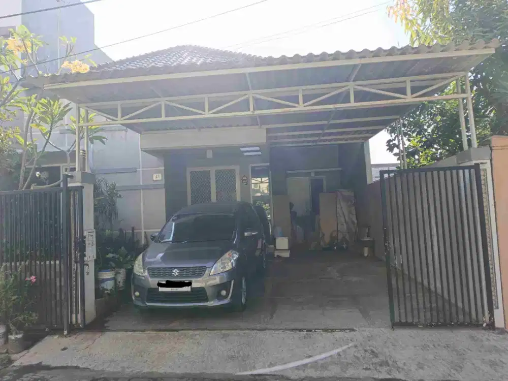 Dijual Rumah Manyar Surabaya Lokasi Strategis Tengah Kota Harga Menarik